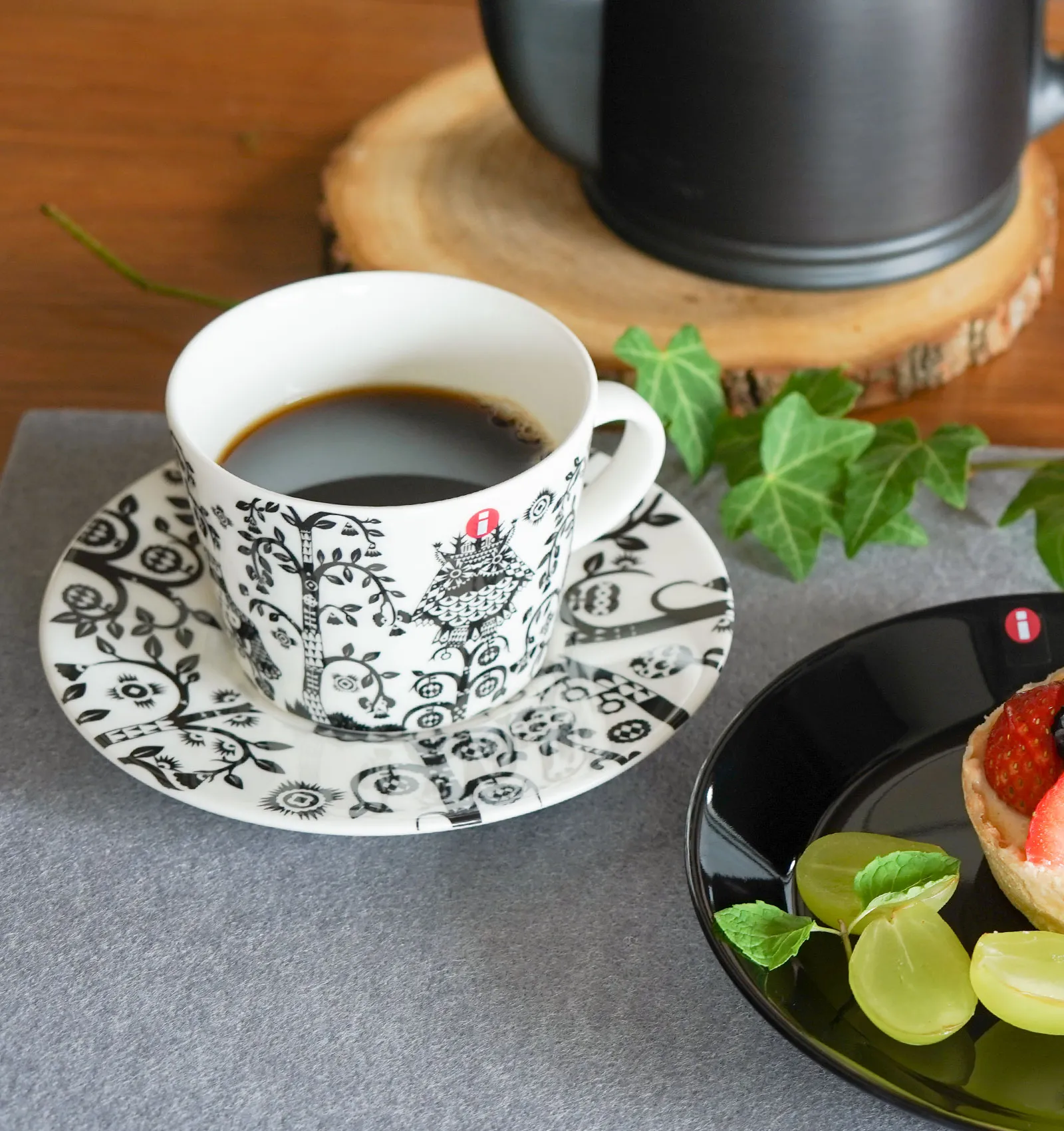 秋のテーブルコーディネート画像