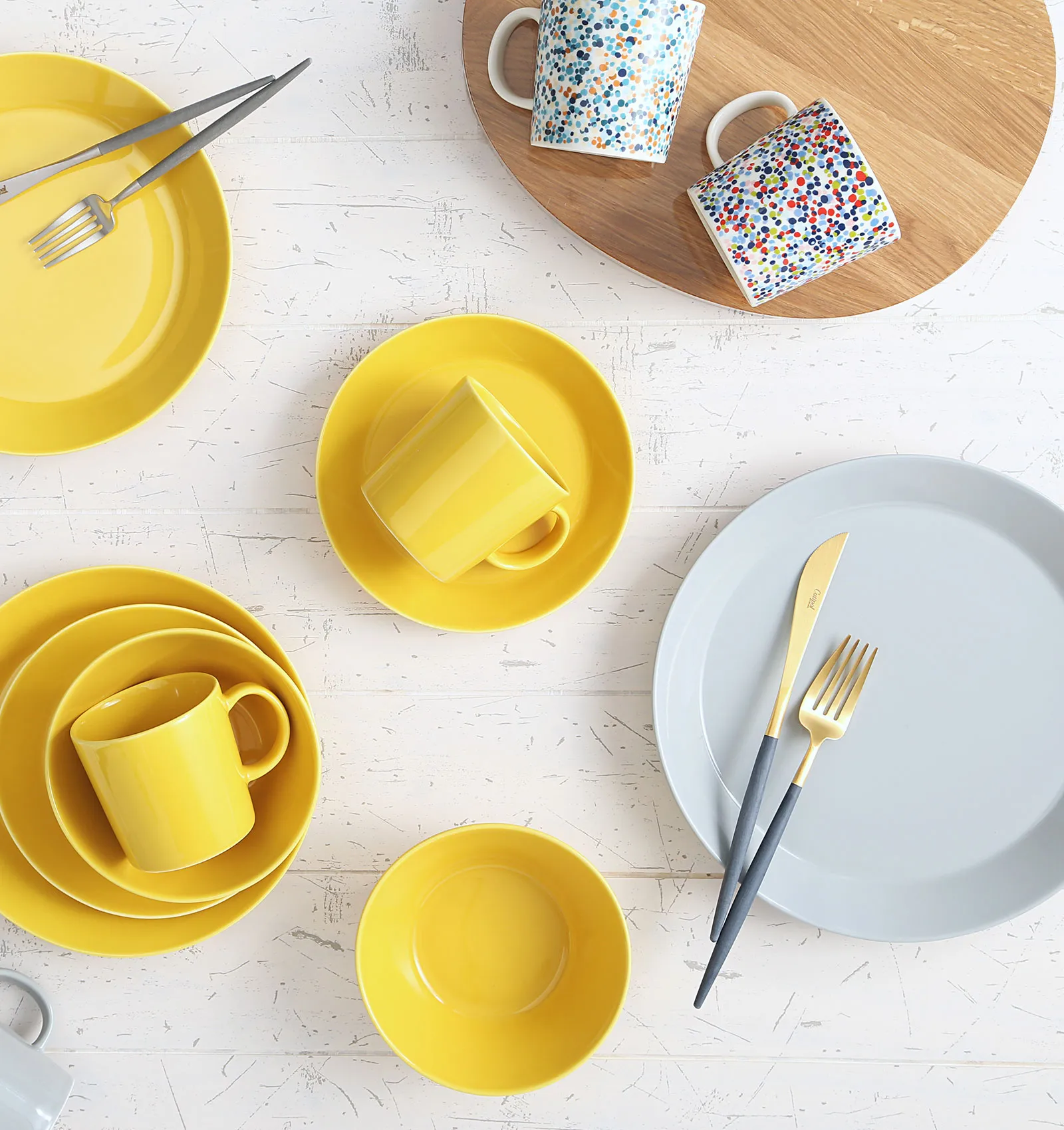 秋のテーブルコーディネート画像