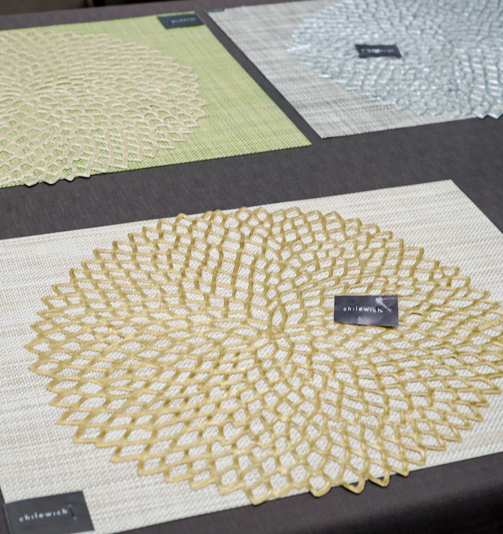 秋のテーブルコーディネート画像