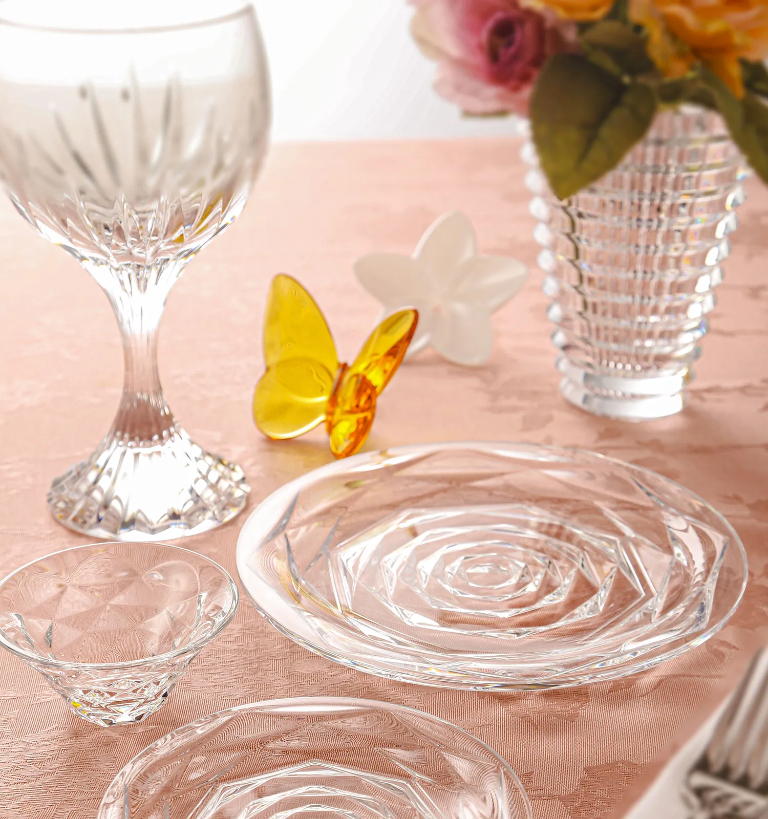 クリスタルガラスの最高峰「バカラ」～人気グラス・プレート紹介