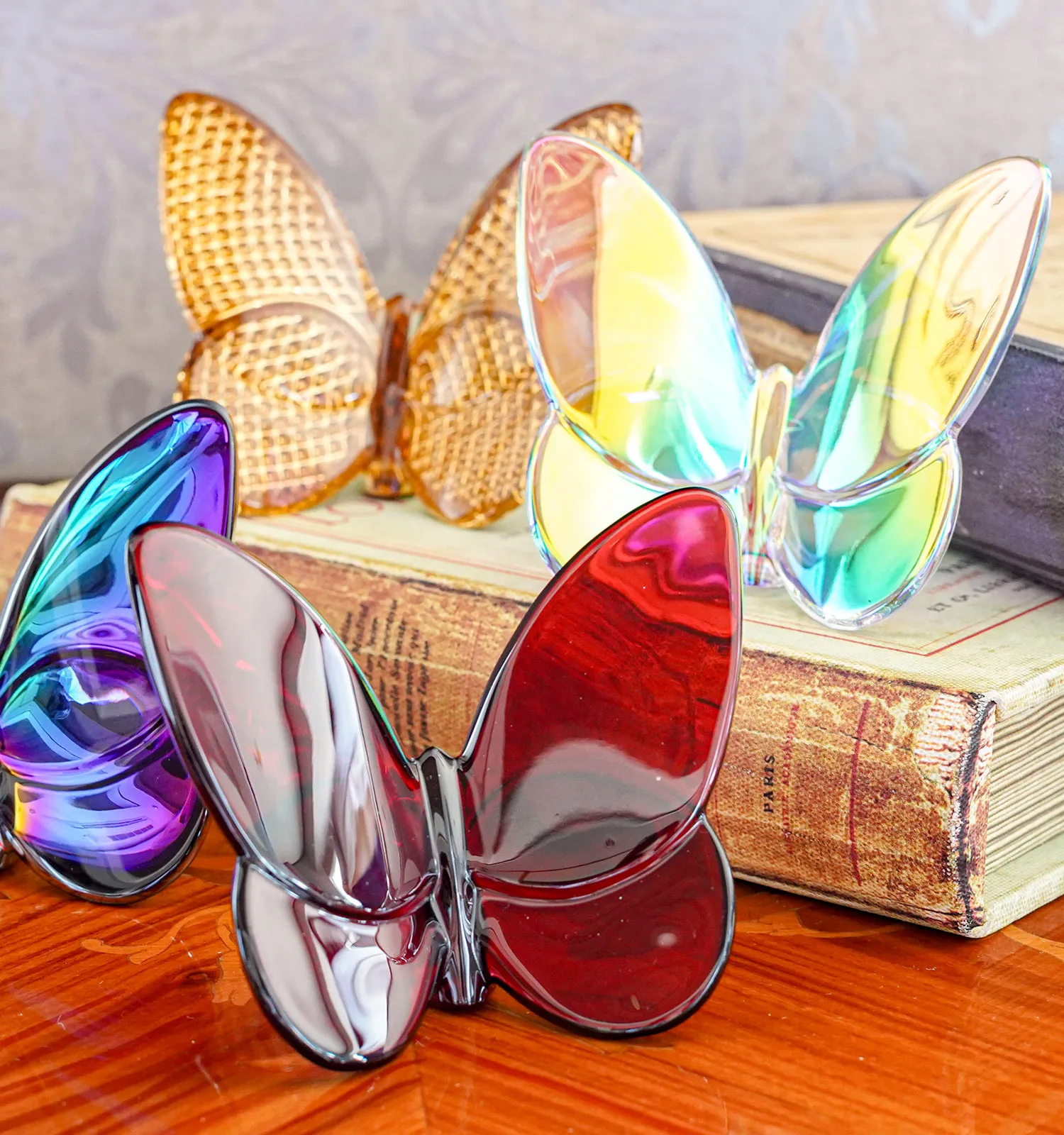 クリスタルガラスの最高峰「バカラ」～人気グラス・プレート紹介