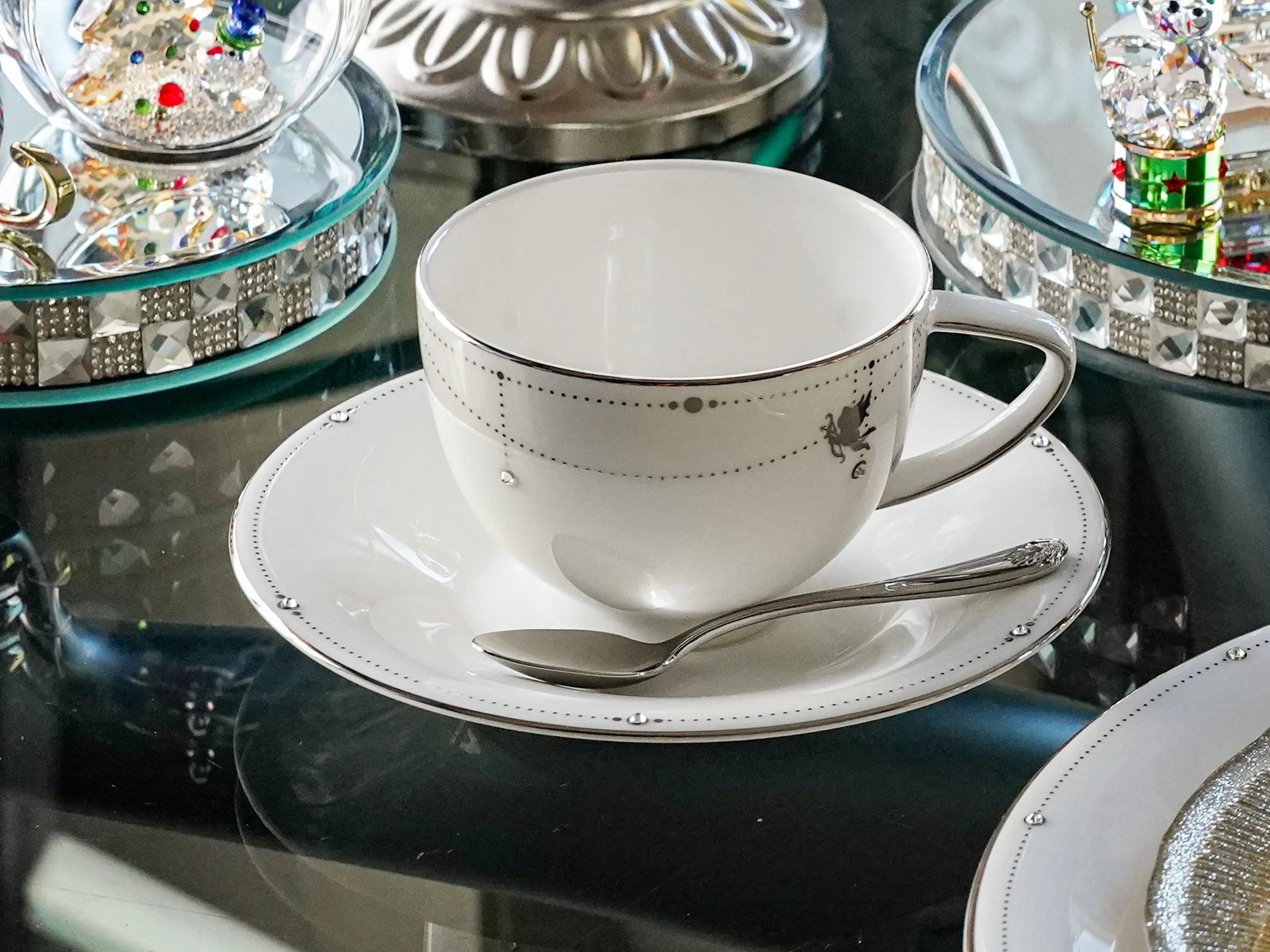 クリスマスのテーブルコーディネートの画像