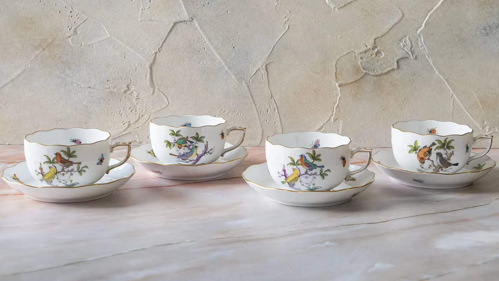 ハンガリーの名窯ヘレンド ～様々な絵柄のティーカップ 花・鳥