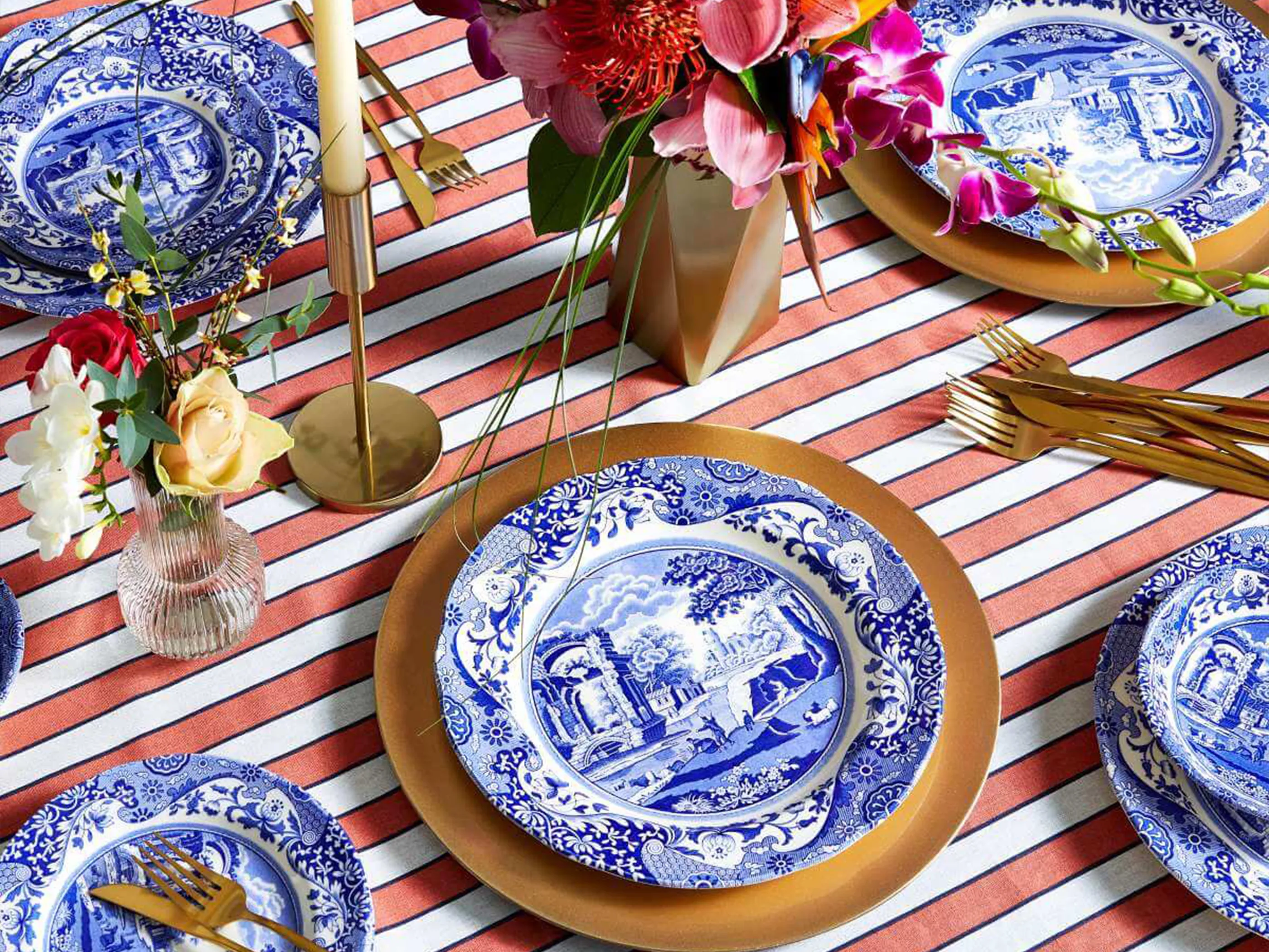 英国テーブルウェアの画像