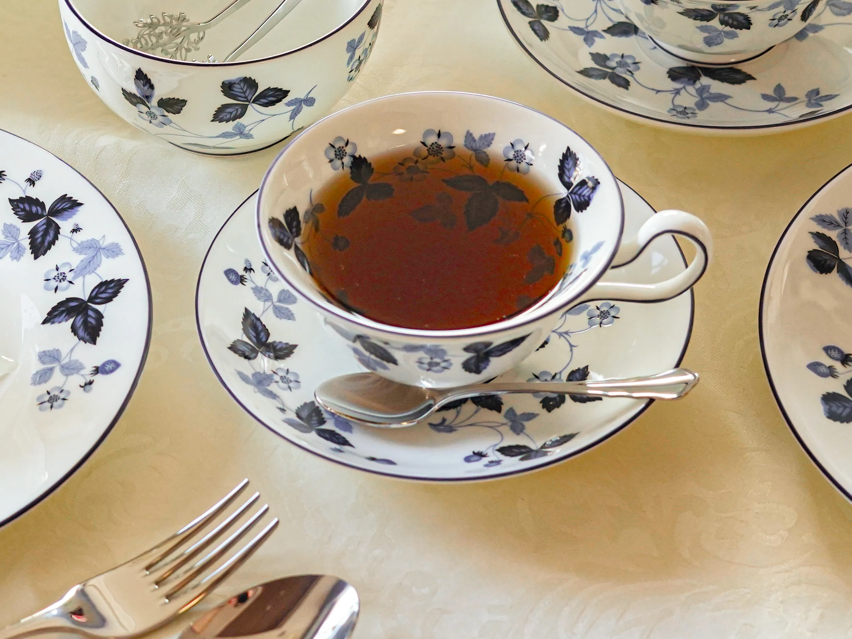 {p_name1}{p_name2short}