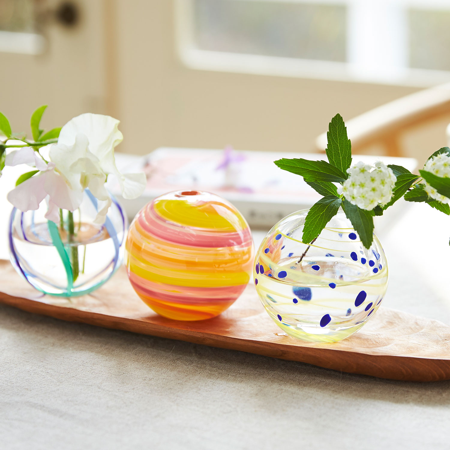 津軽びいどろ 花器（新緑）大川薫工房 津軽びいどろ 花器（新緑）大川薫工房 496397290007_m.jpg