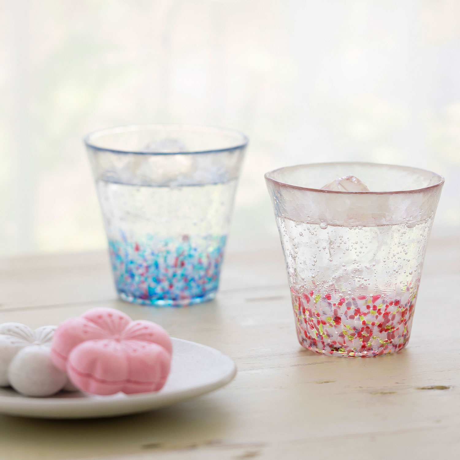 多彩な色を表現したガラス工芸 津軽びいどろ | ブランド洋食器専門店ル