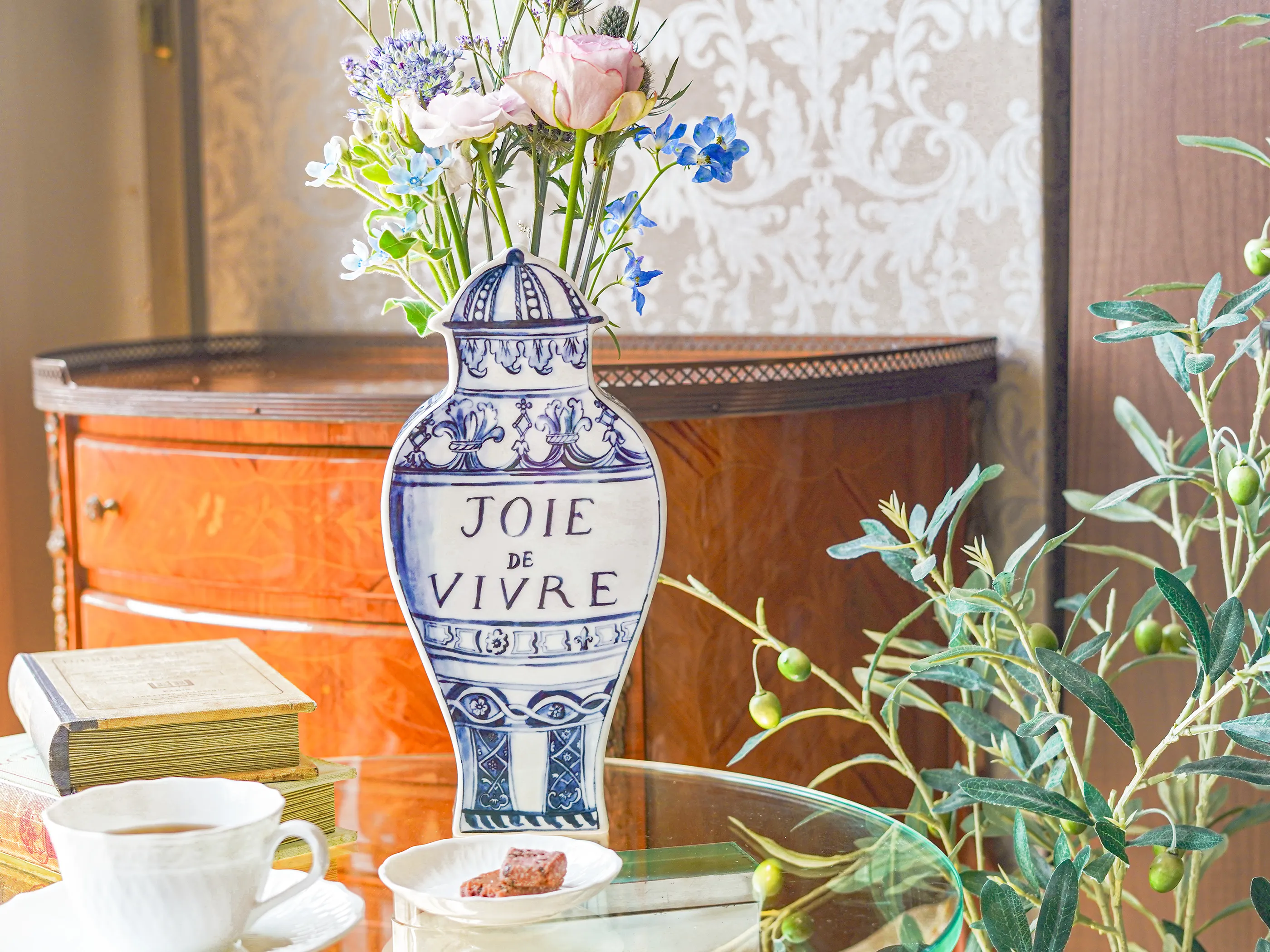 アンティーク花瓶・フラワーベース特集｜北欧・英国・ヴィンテージ一覧