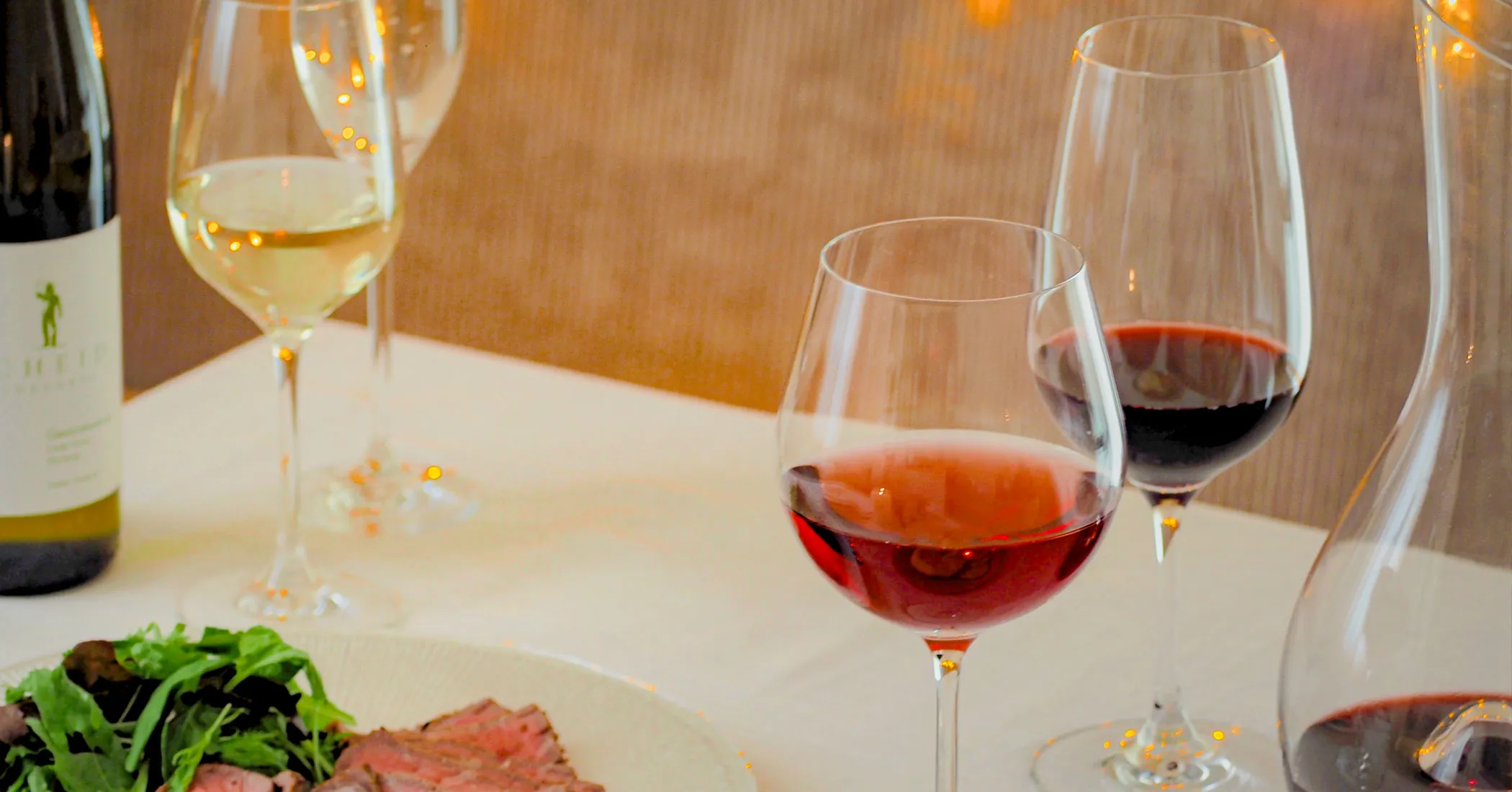 ワイングラスの画像