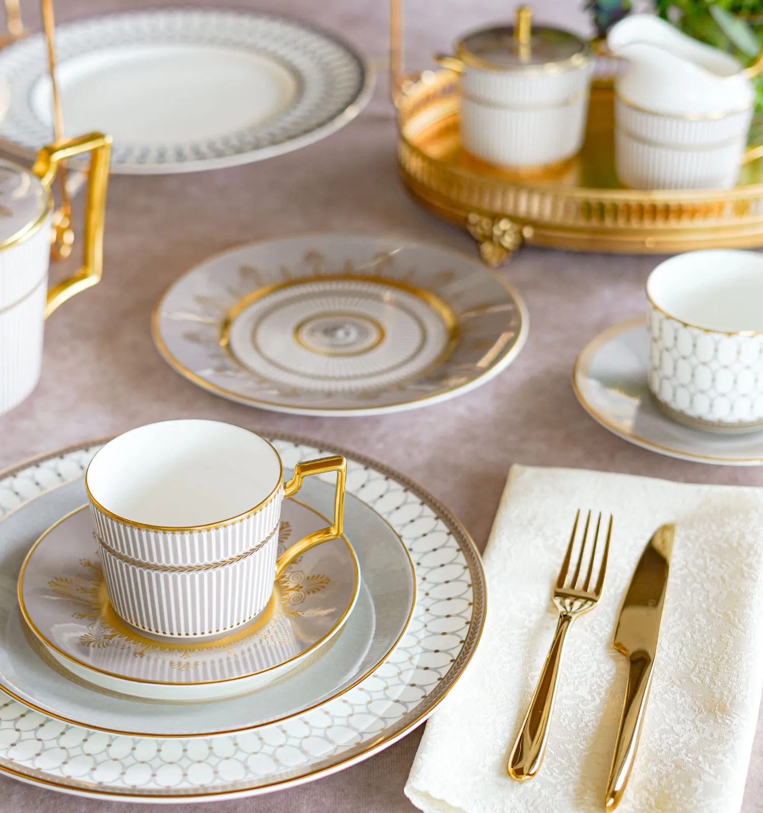 ウェッジウッド グレイの画像