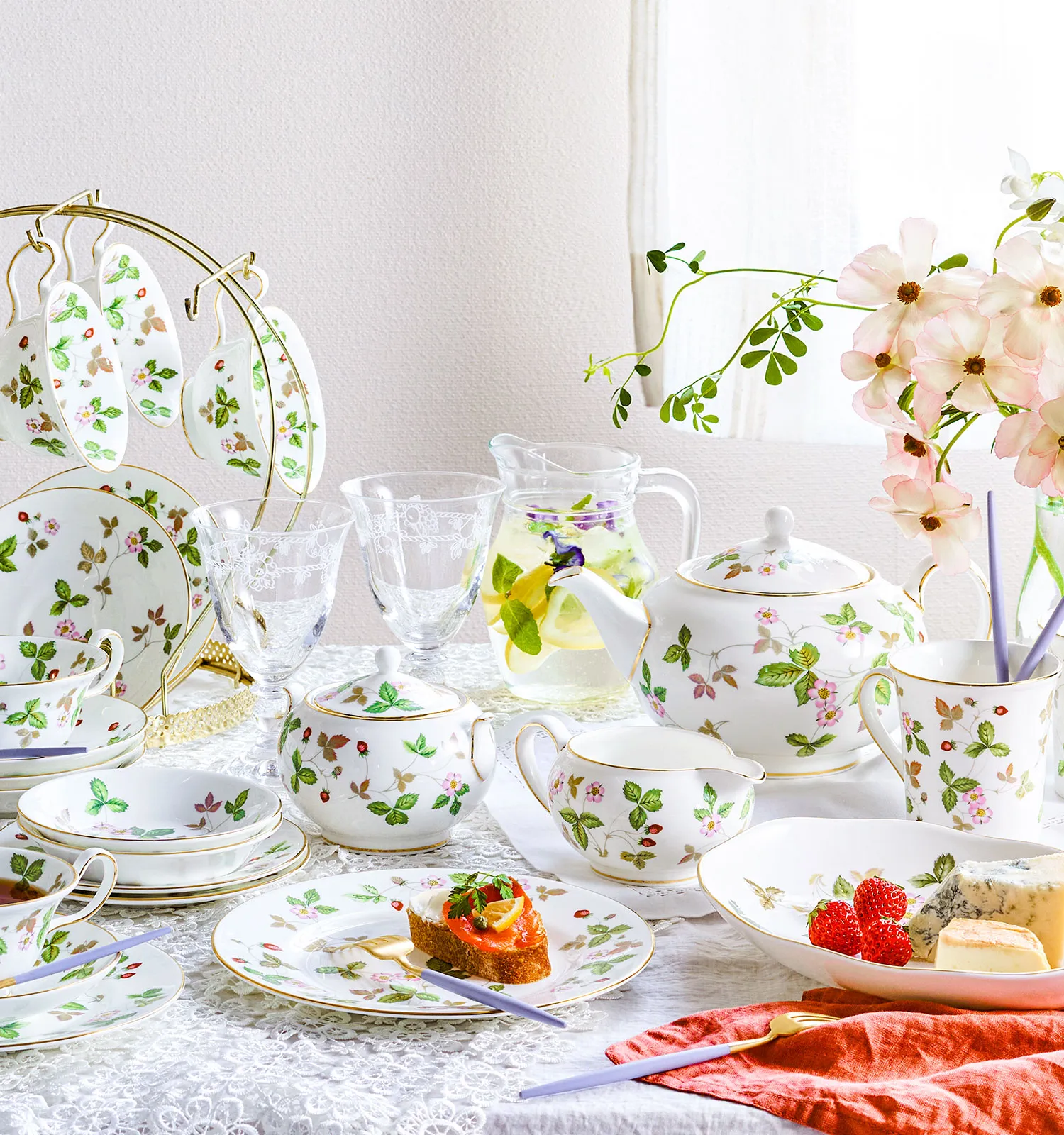 シリーズ別から選ぶ「ウェッジウッド」の美しい世界 | ブランド洋食器