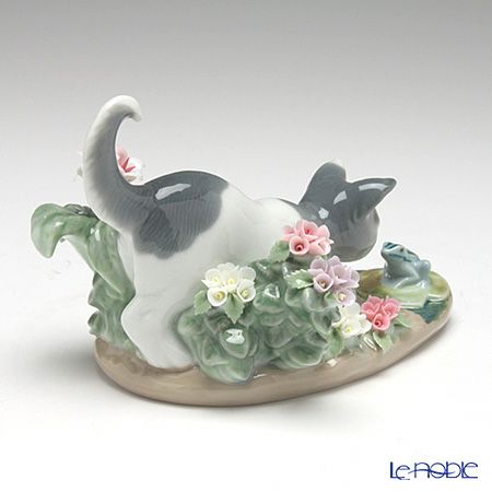 リヤドロ にらみあい 1442