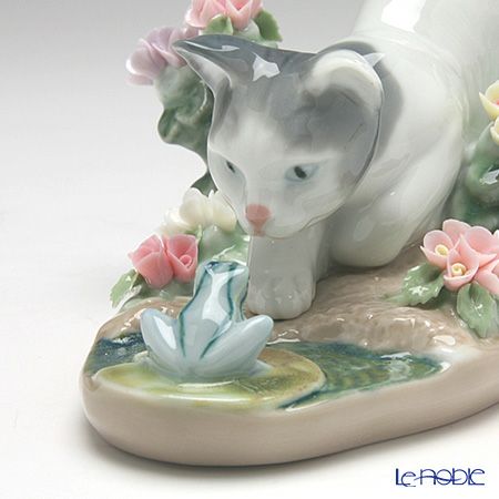 リヤドロ にらみあい 1442