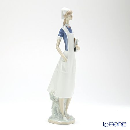 リヤドロ 優しいナース 4603