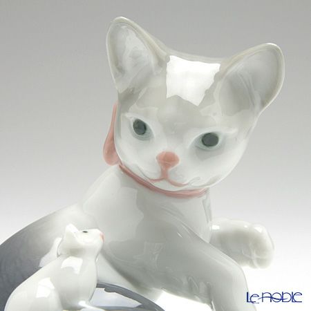 リヤドロ 驚いた仔猫ちゃん 05236