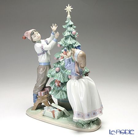 リヤドロ ツリーを飾ろう 32cm 05897