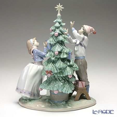 リヤドロ ツリーを飾ろう 32cm 05897