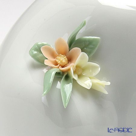 リヤドロ 花飾りの白ウサギ2 06098