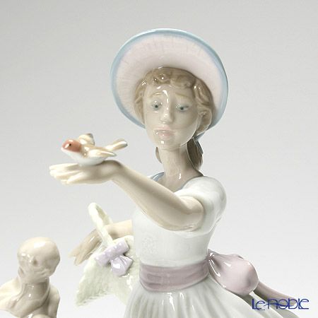 リヤドロ 春を告げる小鳥たち 06106