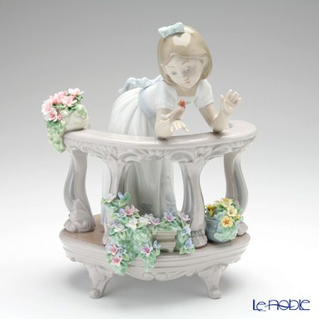 リヤドロ バルコニーの朝 06658