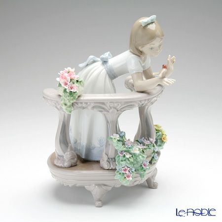 リヤドロ バルコニーの朝 06658