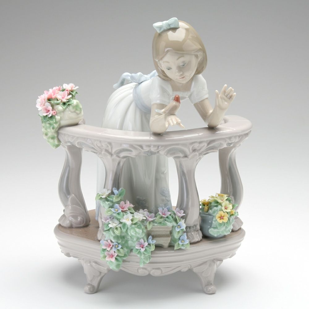 リヤドロ バルコニーの朝 06658