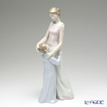 リヤドロ 大好きなママ 06771