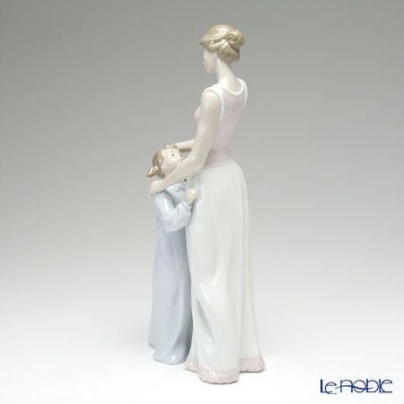 リヤドロ 大好きなママ 06771