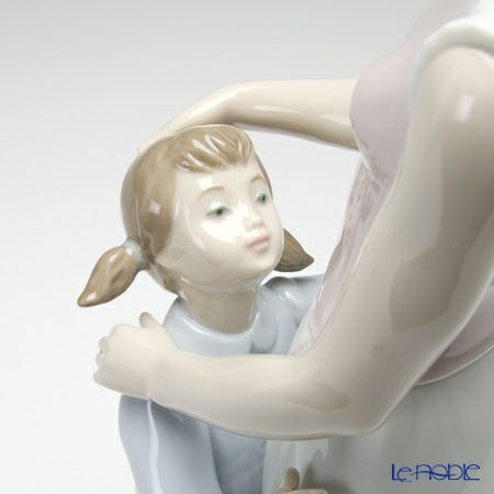 リヤドロ 大好きなママ 06771