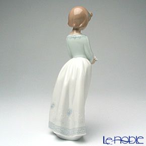 リヤドロ 優しいお姉さん 6982