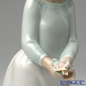 リヤドロ 優しいお姉さん 6982