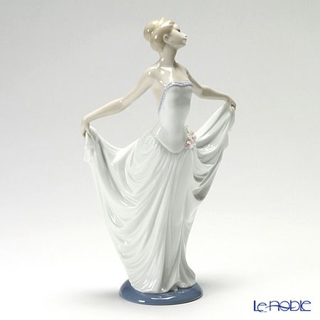 リヤドロ 踊る少女（スペシャルバージョン） 07189