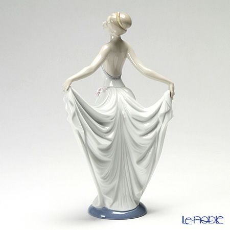 リヤドロ 踊る少女（スペシャルバージョン） 07189