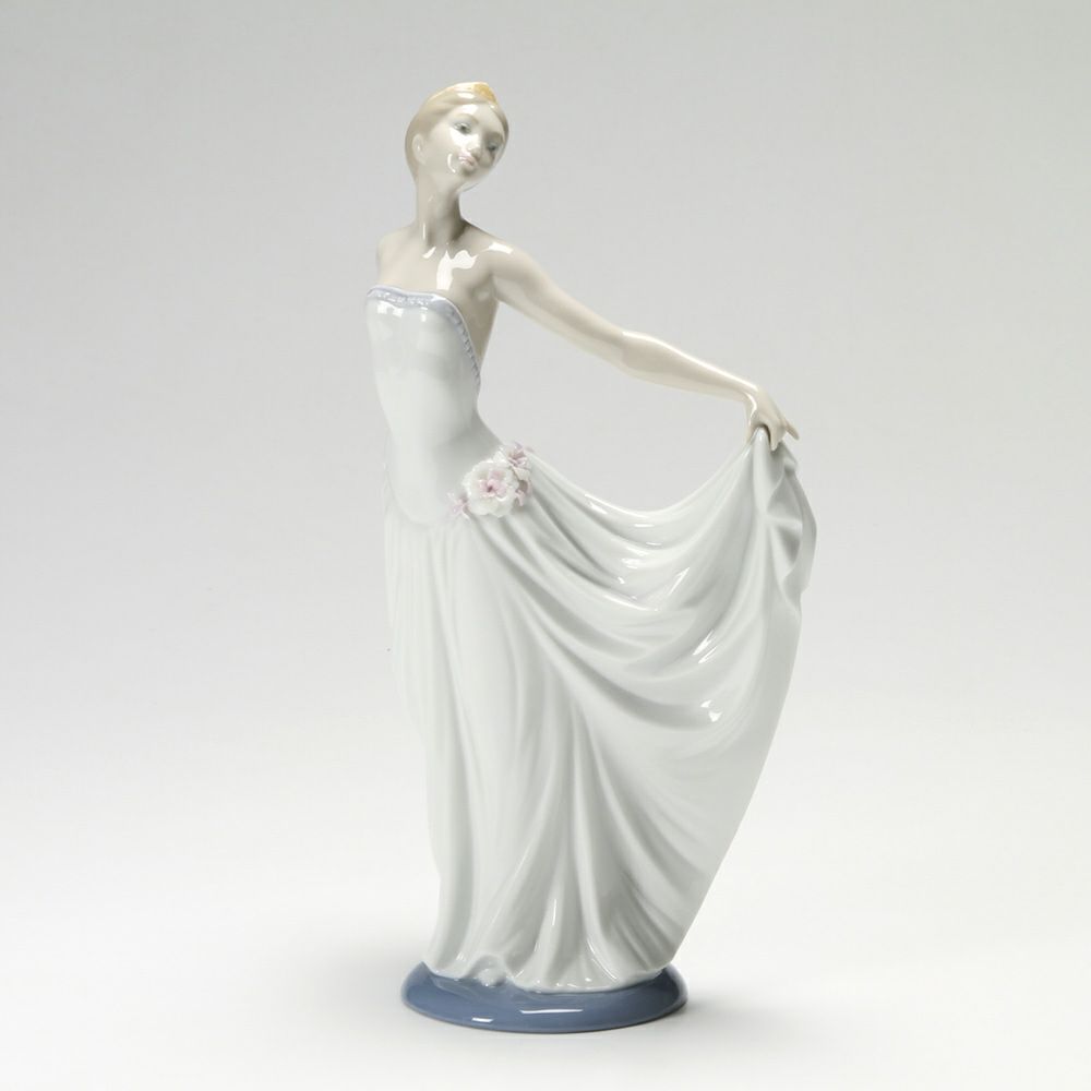 リヤドロ 踊る少女（スペシャルバージョン） 07189