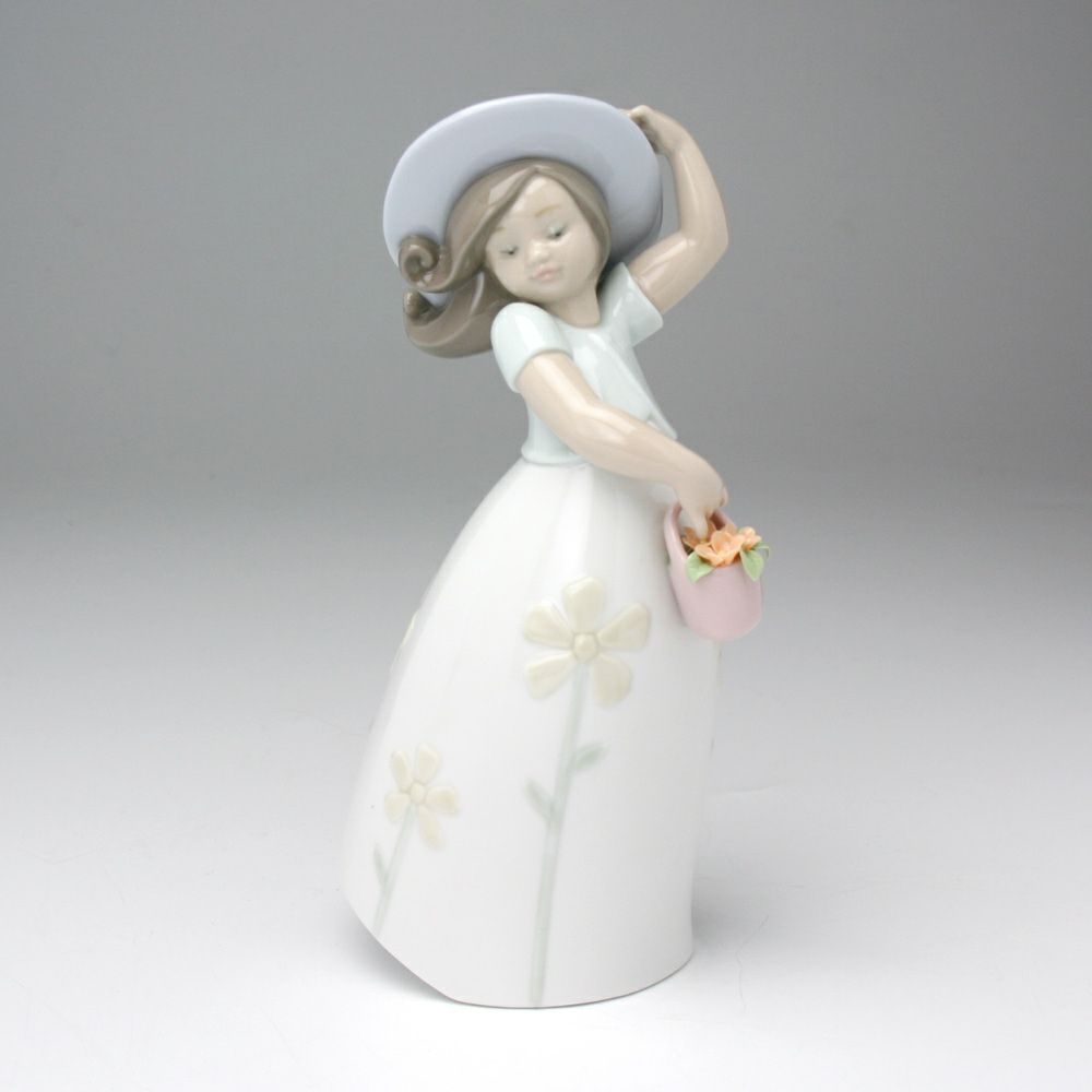 リヤドロ リトル・デイジー 8041