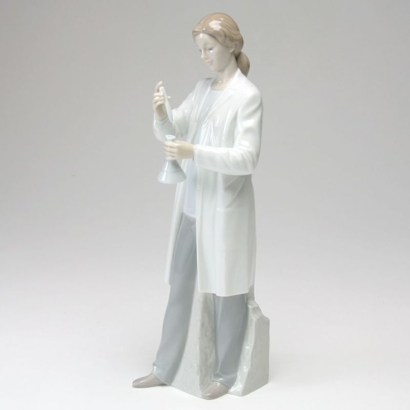 リヤドロ In the laboratory 8152