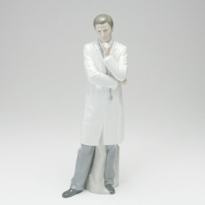 リヤドロ 優秀なドクター 08188