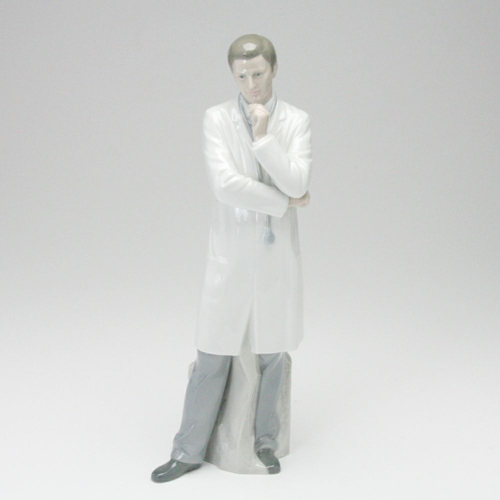 リヤドロ 優秀なドクター 08188