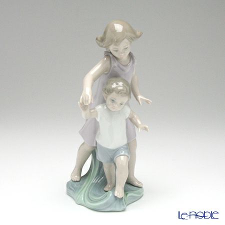 リヤドロ 一緒にいてあげるね 8214