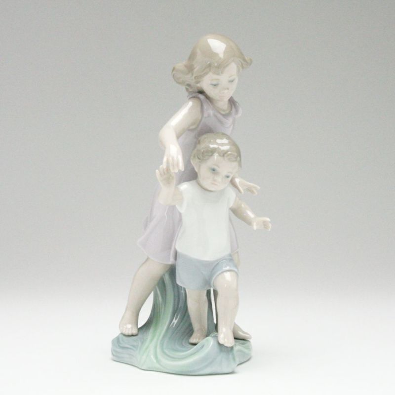 リヤドロ 一緒にいてあげるね 8214 フィギュリン 陶器 リヤドロ 一緒にいてあげるね 8214 フィギュリン 陶器