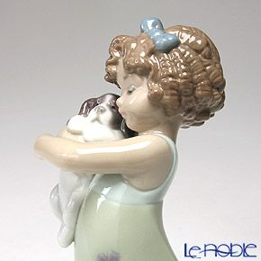 リヤドロ そっと抱きしめて 8241