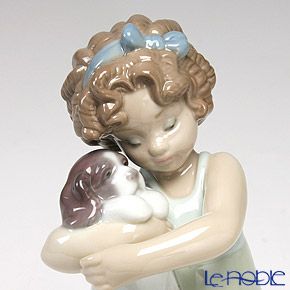 リヤドロ そっと抱きしめて 8241