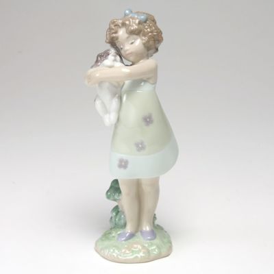 リヤドロ そっと抱きしめて 8241 | ブランド洋食器専門店ル・ノーブル