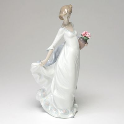 リヤドロ 軽やかな足どり 08242 | ブランド洋食器専門店ル・ノーブル