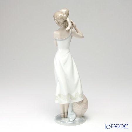 リヤドロ 無償の愛 8244