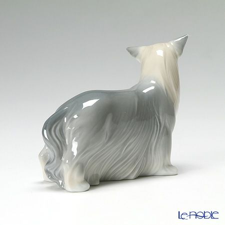 リヤドロ ヨークシャーテリア 8318