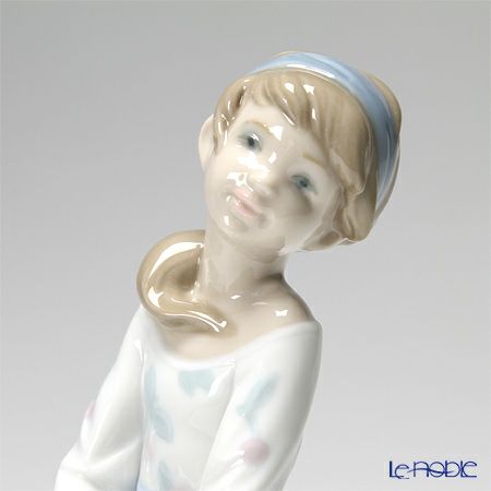 リヤドロ 桜並木をぬけて 8352