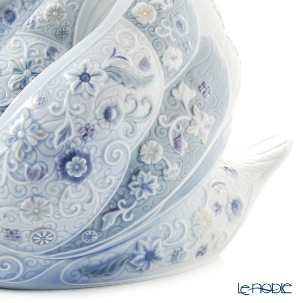 リヤドロ 白鳥姫 08410（26×27cm）