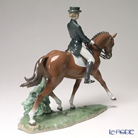 リヤドロ 凛と美しく 08418