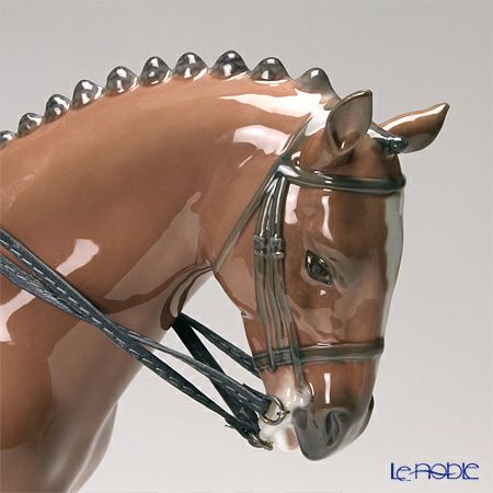 リヤドロ 凛と美しく 08418